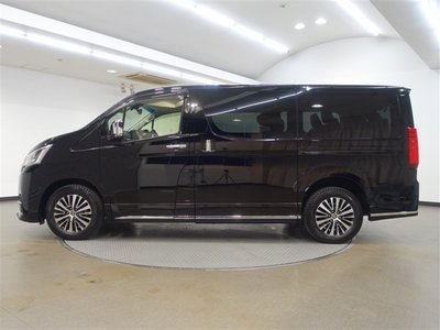 TOYOTA GRAND ACE - 7