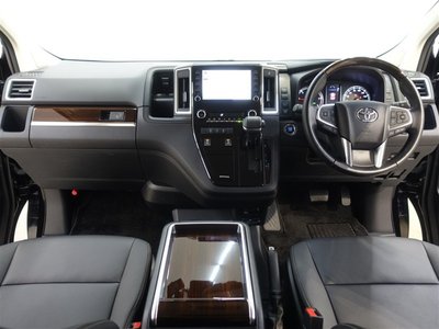 TOYOTA GRAND ACE - 9