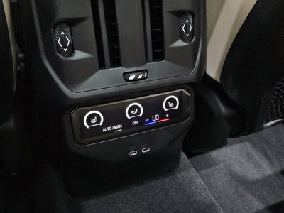 2025 BMW X3 — миниатюра 29