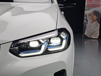 صورة 9 لـ 2025 BMW X4