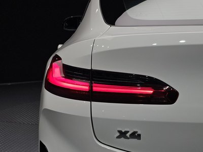 صورة 10 لـ 2025 BMW X4