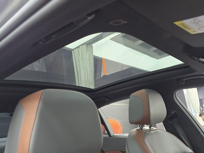 2025 BMW 5 SERIES thumbnail 23