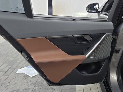 2025 BMW 5 SERIES thumbnail 15