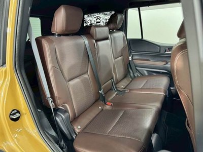 TOYOTA LAND CRUISER 250 - 7