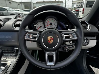صورة مصغرة 18 لـ 2023 Porsche 718