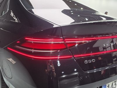 2022 Genesis G90 (RS4) photo 10