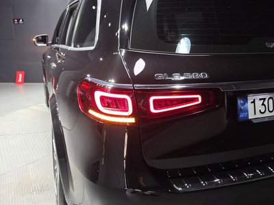 MERCEDES-BENZ GLS - 10