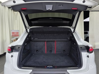 2020 Porsche CAYENNE — миниатюра 20