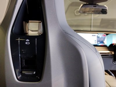 صورة مصغرة 40 لـ 2025 BMW IX