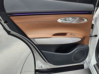2025 Genesis GV70 thumbnail 15