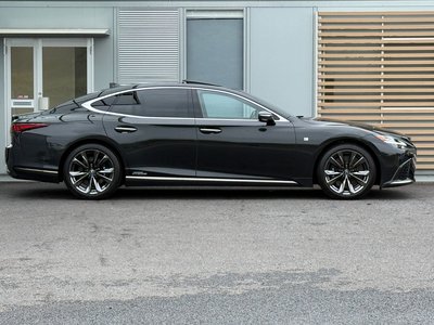 2021 Lexus LS thumbnail 20