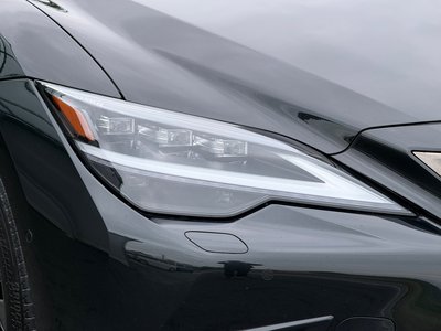 2021 Lexus LS thumbnail 14
