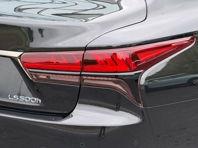 2021 Lexus LS thumbnail 34