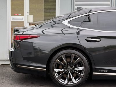 2021 Lexus LS thumbnail 24