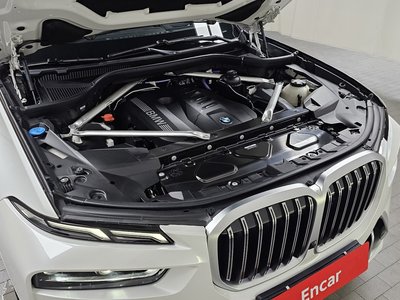 BMW X7 - 7