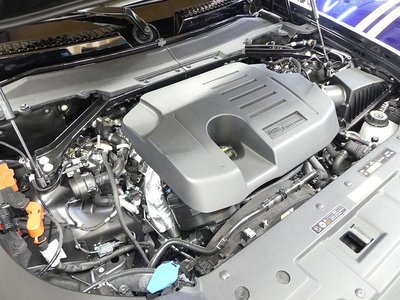 LAND ROVER DEFENDER - 6