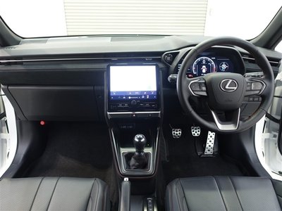 صورة 9 لـ 2024 Lexus LBX