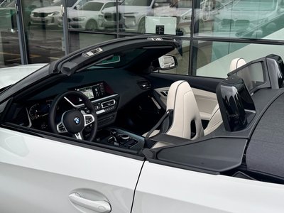 2025 BMW Z4 — миниатюра 18
