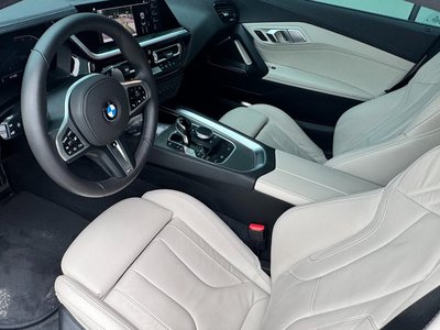 2025 BMW Z4 photo 10