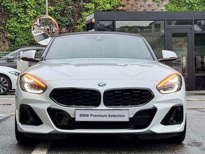 2025 BMW Z4 photo 2