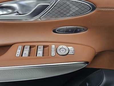 2022 Genesis GV70 — миниатюра 17