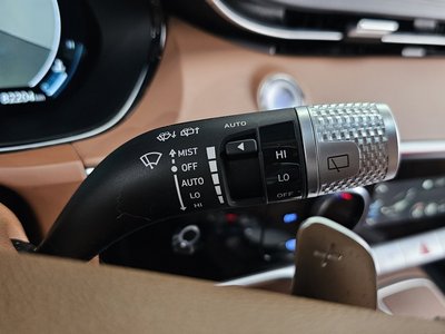 2022 Genesis GV70 — миниатюра 18