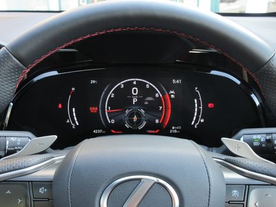 صورة مصغرة 43 لـ 2025 Lexus NX