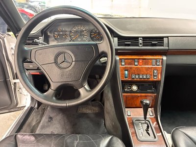 1993 Mercedes-BENZ MEDIUM-CLASS thumbnail 12