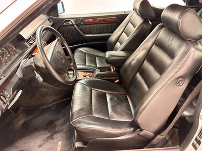 1993 Mercedes-BENZ MEDIUM-CLASS photo 10