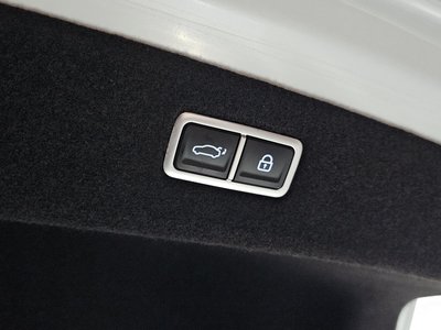 2022 Genesis G90 (RS4) — миниатюра 19