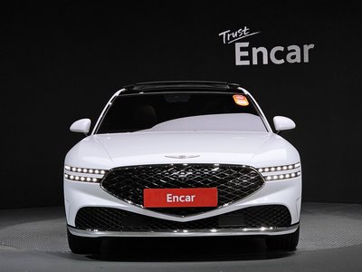 2022 Genesis G90 (RS4) photo 2