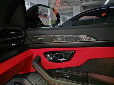 LAMBORGHINI URUS - 9