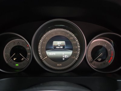 MERCEDES-BENZ E-CLASS - 8