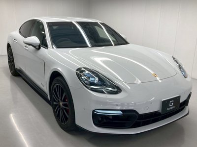 PORSCHE PANAMERA - 10