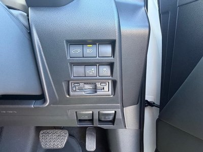 2025 Toyota LAND CRUISER 300 缩略图 13