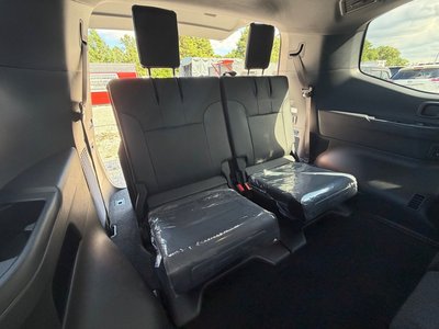 2025 Toyota LAND CRUISER 300 缩略图 15