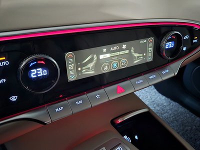 صورة مصغرة 18 لـ 2021 Genesis GV70