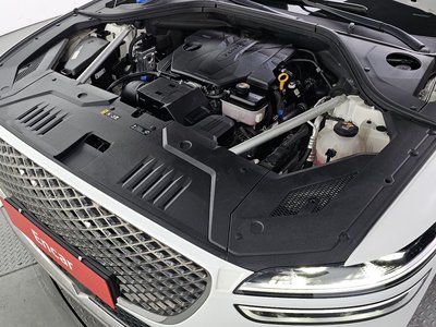 صورة 7 لـ 2022 Genesis GV70