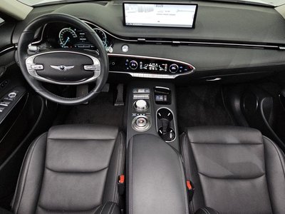 صورة 5 لـ 2022 Genesis GV70