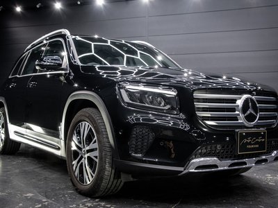 MERCEDES-BENZ GLB - 8