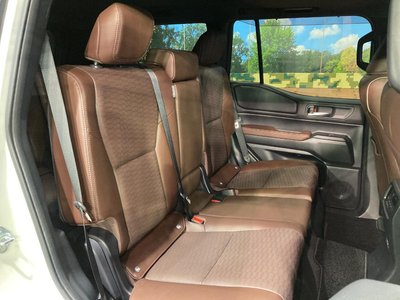 TOYOTA LAND CRUISER 250 - 9