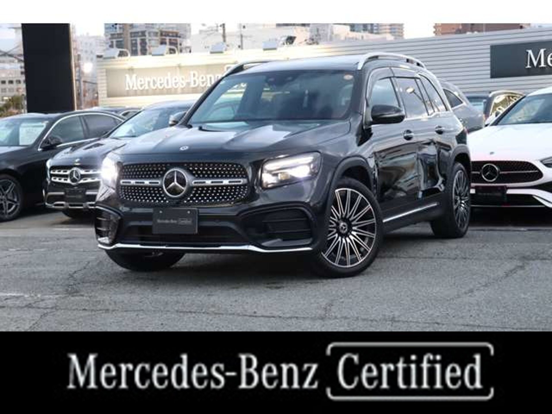 MERCEDES-BENZ GLB - View 1