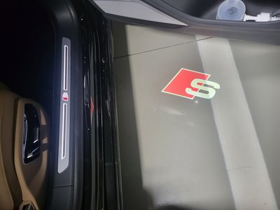 صورة 7 لـ 2021 AUDI S8