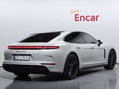 2025 Porsche PANAMERA 照片 4