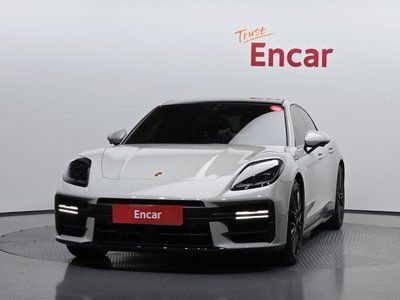 2025 Porsche PANAMERA 照片 2