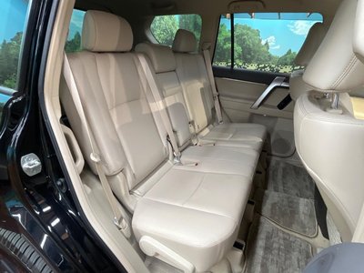 TOYOTA LAND CRUISER PRADO - 9