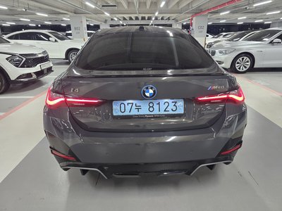 BMW I4 - 4