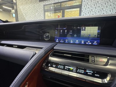 صورة مصغرة 28 لـ 2018 Lexus LC