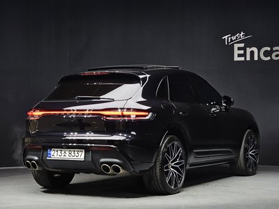 PORSCHE MACAN - 3