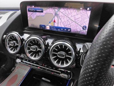 MERCEDES-BENZ GLA - 10